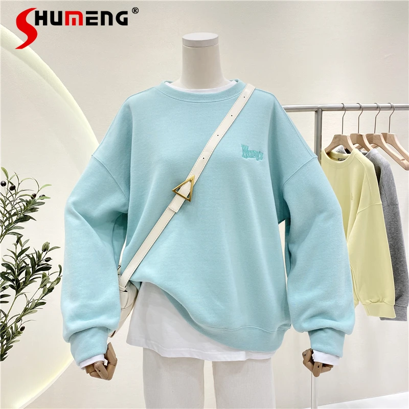 

Hoodies & Sweatshirts