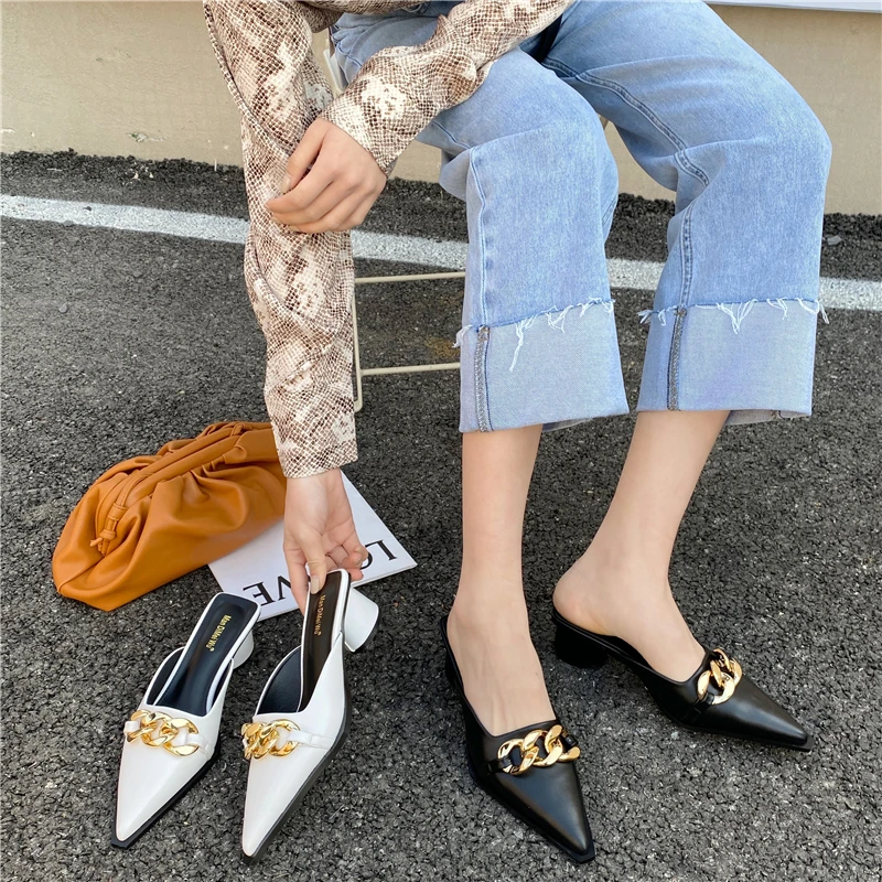 

Pointed Toe Fashion Women Slippers Round Mid Heels Shallow Slip On Mules Shoes Gold Chain Fashion Summer Dress Shoes Cool Slides