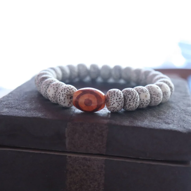 

Women Bracelets On Hand Chain Bangles Jewelry Aesthetic Fashion Female Popular Now New 2021 Vintage Classic Casual