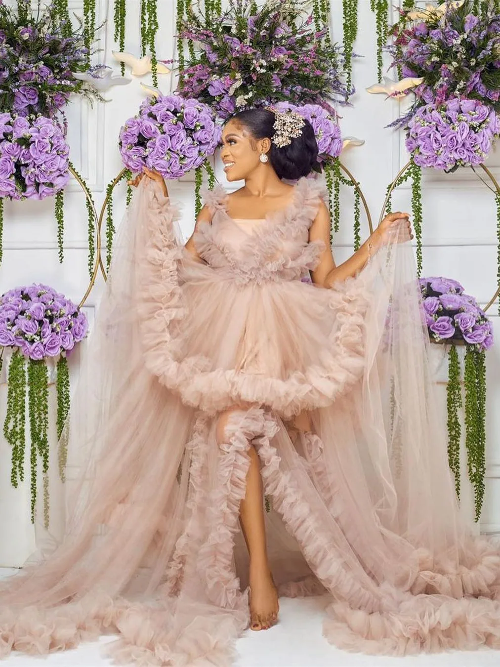 

Charming Puffy Tulle Evening Gowns Sleeveless Ruffles Tiered Fluffy Ruched Women Aso Ebi Prom Dress Split V-Neck Gown