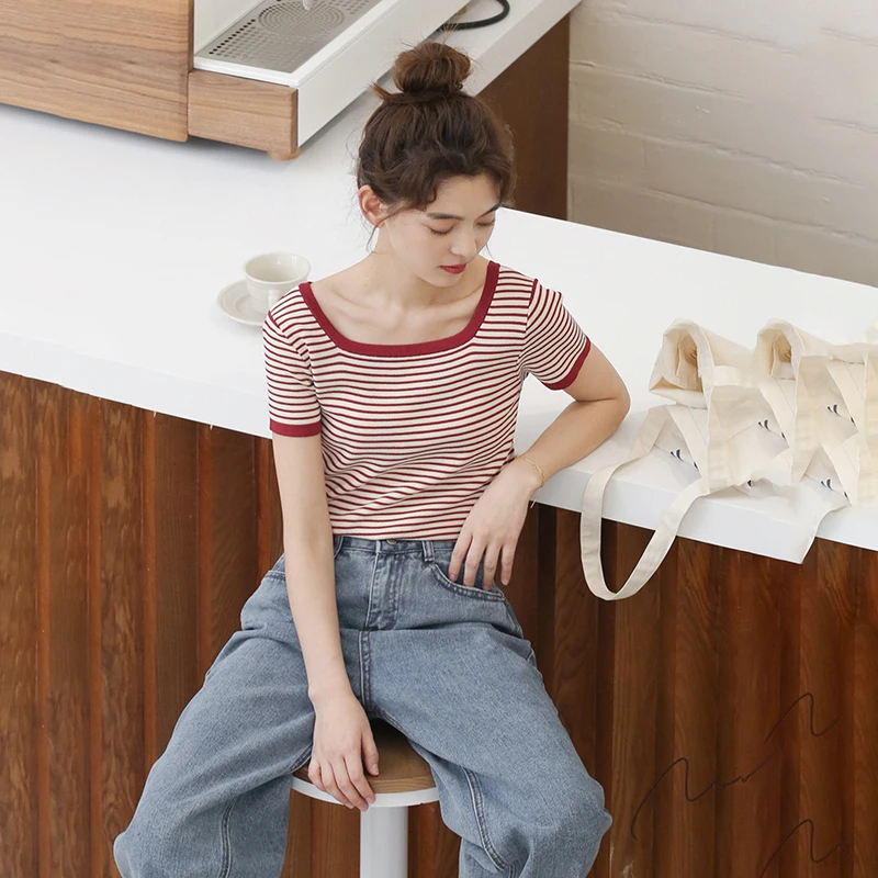 Футболка женская трикотажная с квадратным вырезом повседневная приталенная