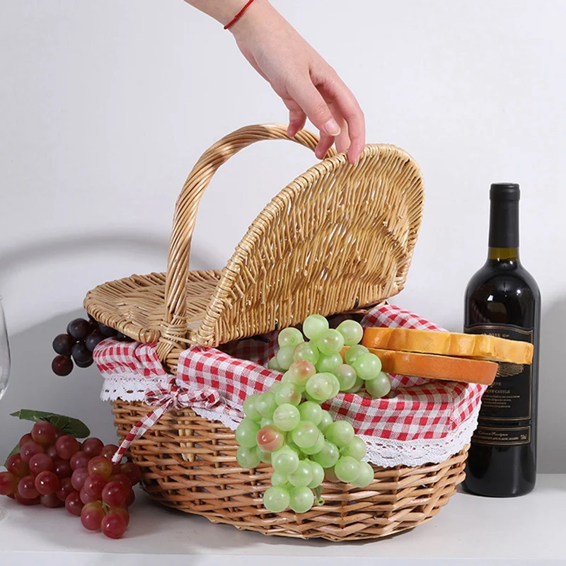 

Country Style Wicker Picnic Basket Hamper with Lid and Handle & Liners for Picnics, Parties, Wedding and BBQs