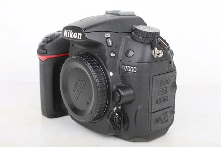 Цифровая зеркальная камера Nikon D7000 16 2 МП б/у | Электроника