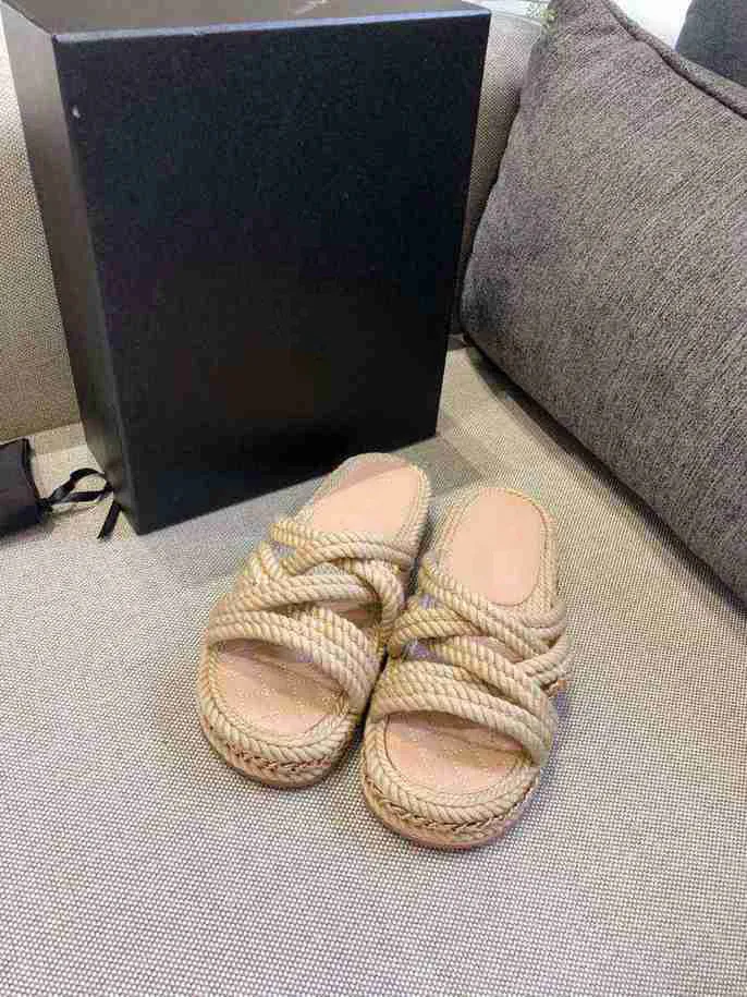 

Новинка 2021, модные летние женские Роскошные блестящие сандалии на плоской подошве, украшенные кристаллами и жемчугом, сандалии с ремешком, ...