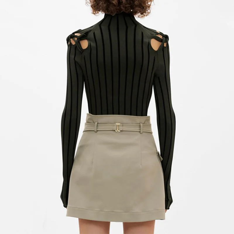 

Europe Niche Design Winter 2020 New Fashion Temperament Hollow Out Slim Pleated Solid Color Long Sleeve Sweater Aa40