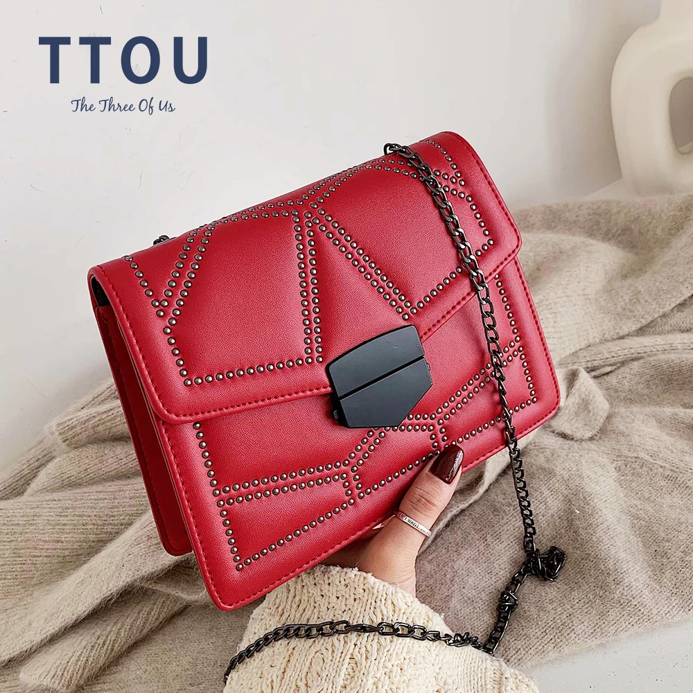 Маленькие женские сумки мессенджеры на цепочке с заклепками для женщин