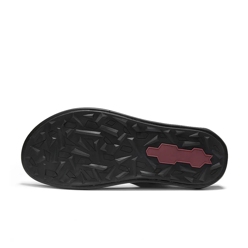

Fashion New Men's Spring and Summer Sandals Slippers Sapatos Para Hombr Outdoor Comfortable & Breathable Casual Shoes Size 38-46