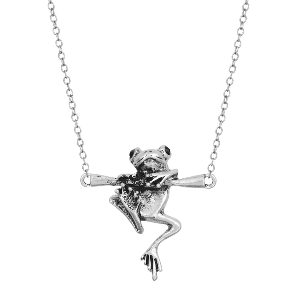 

Vintage Frog Necklace Animal Pendant Necklace For Women Men Baby Frog on a Branch 3D Realistic Gothic Clavicle Choker Jewelry