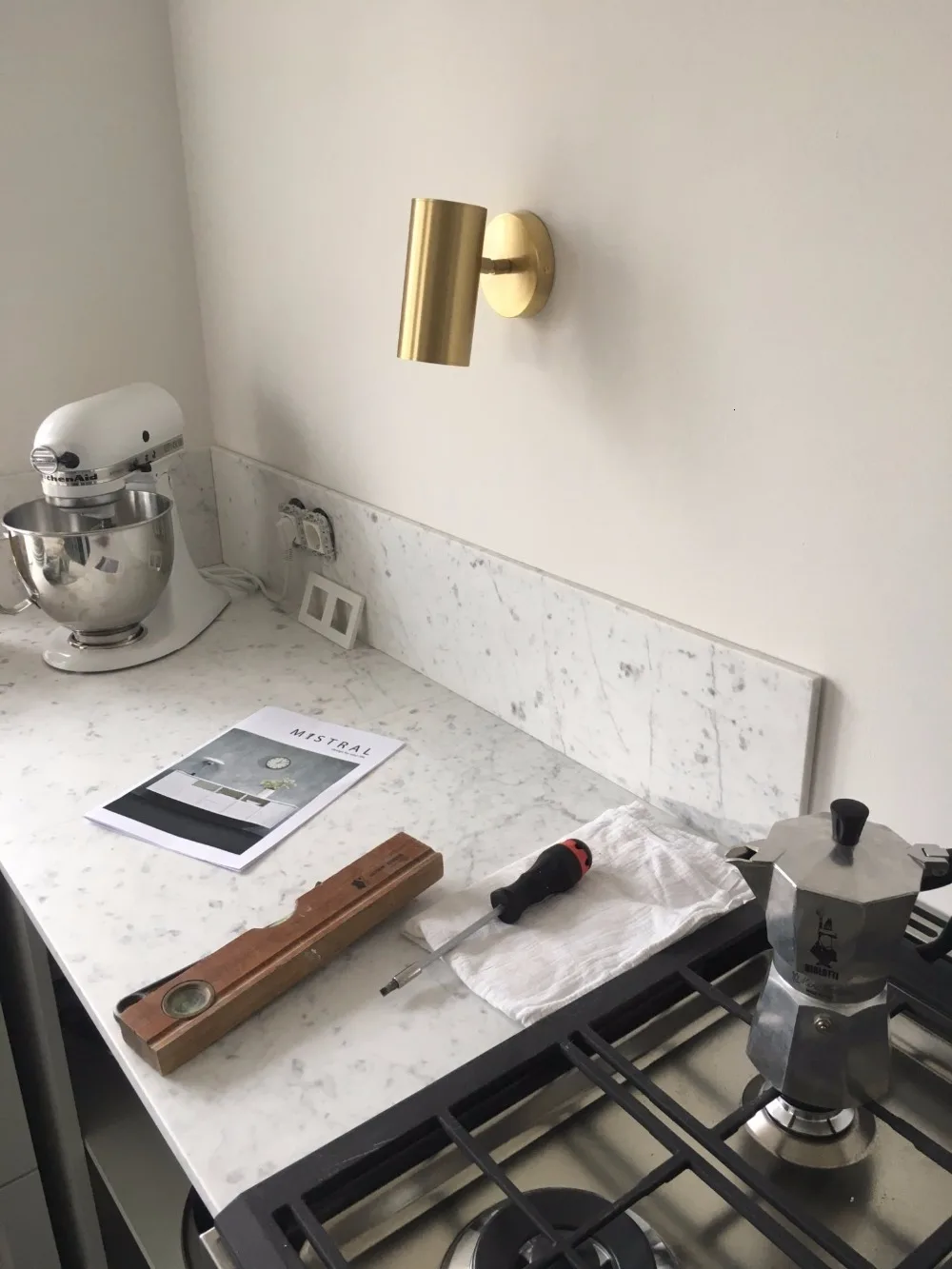 Современный золотой настенный светильник прикроватный для ванной комнаты