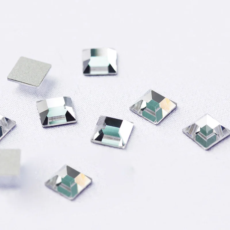 Супер яркие японские стеклянные стразы квадратной формы 20 шт. смешанных цветов