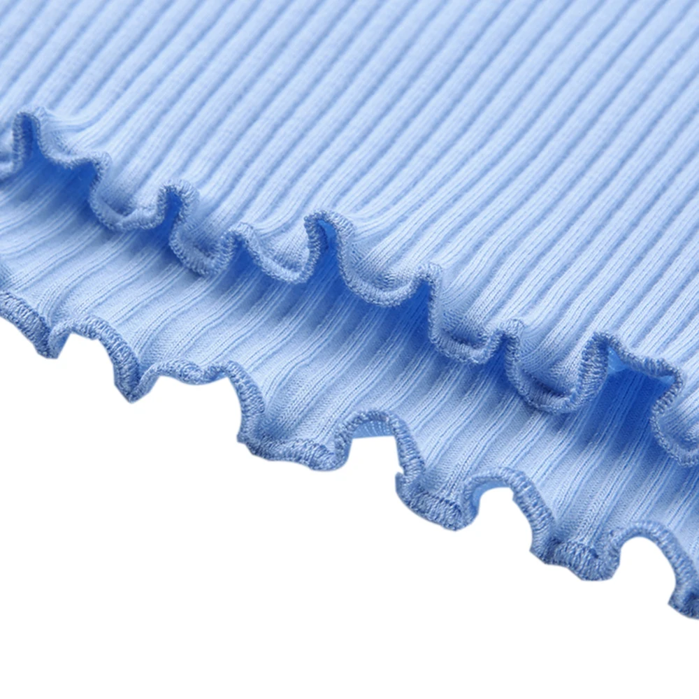 Женский укороченный топ без рукавов голубой хлопковый в рубчик с вышивкой вишни