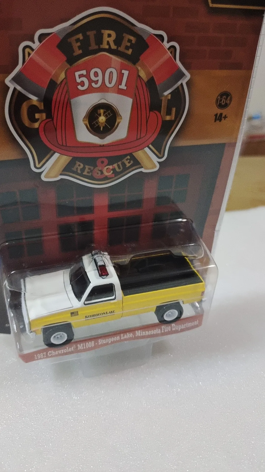 

Green light 1/64 1987 Chevrolet Diecast Collection of Simulation Alloy Car Model Children Toys