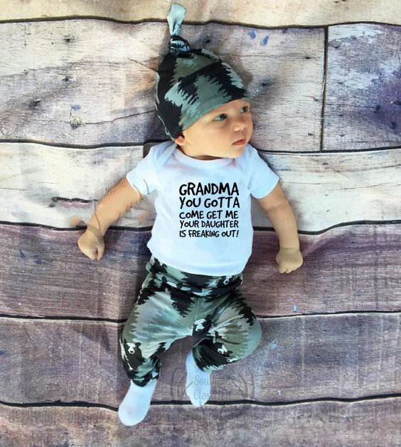 Комбинезон с короткими рукавами и надписью для новорожденных мальчиков