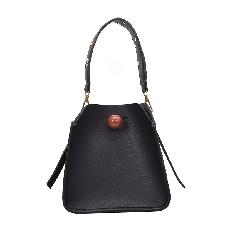

The new simple and retro 2020 tote bag is a gentle and stylish triangle