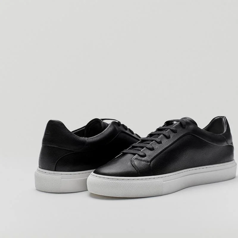 

Sneakers Women's Autumn British Casual Wild Solid Sports Comfortable Leather Round Toe Flat Bottom Shoes Men