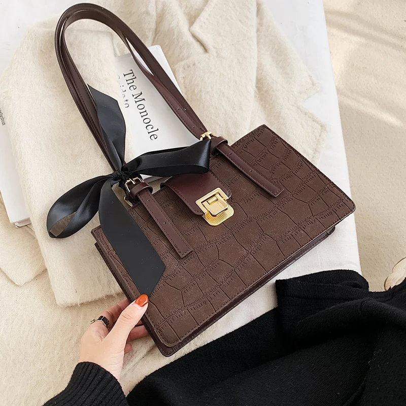 

Скраб PU кожаные сумки для женщин 2021 дизайнерские винтажные сумки через плечо с лентой в тренде с отделкой поверхности в стиле "каменная кожа...