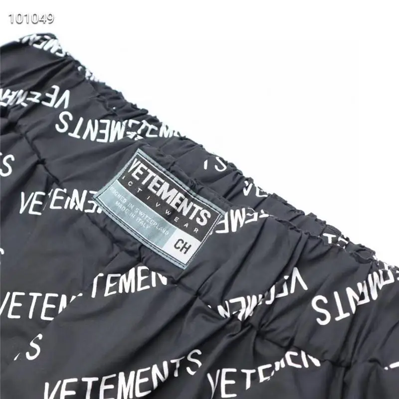 

2020ss VETEMENTS Black All Over Logo Shorts Men Women Hip-Hop VETEMENTS Shorts VTM Breechcloth