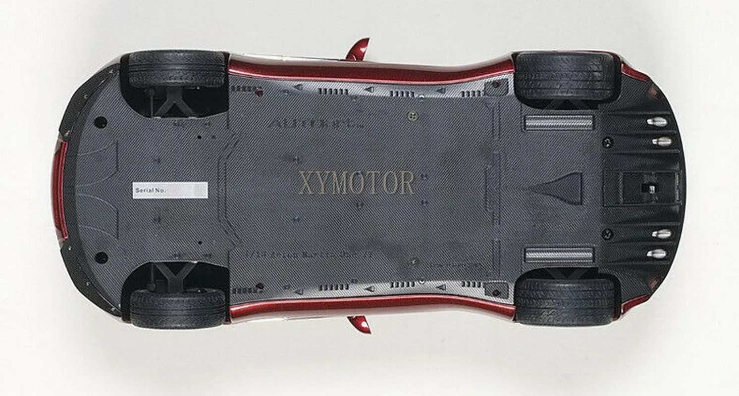 Коллекционная модель автомобиля 1/18 AUTOart 70245 для ASTON MARTIN ONE 77 красный/синий