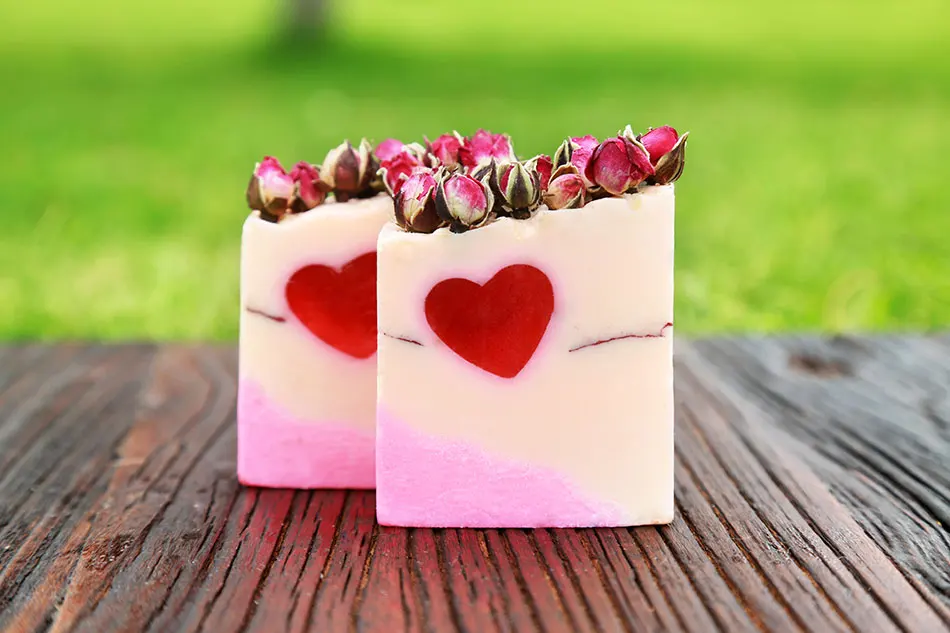 

Розовое Мыло ручной работы для женщин, розовое масло, мыло для лечения кожи, отбеливающий очиститель для девочек, для ванной, анти грибок, мы...