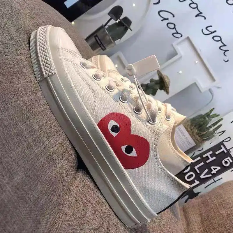 

Classic 1970s High Top Canvas Shoes CDG Play Love Outdoor Sport Casual Women Fashion Skateboarding Shoes Sneakers