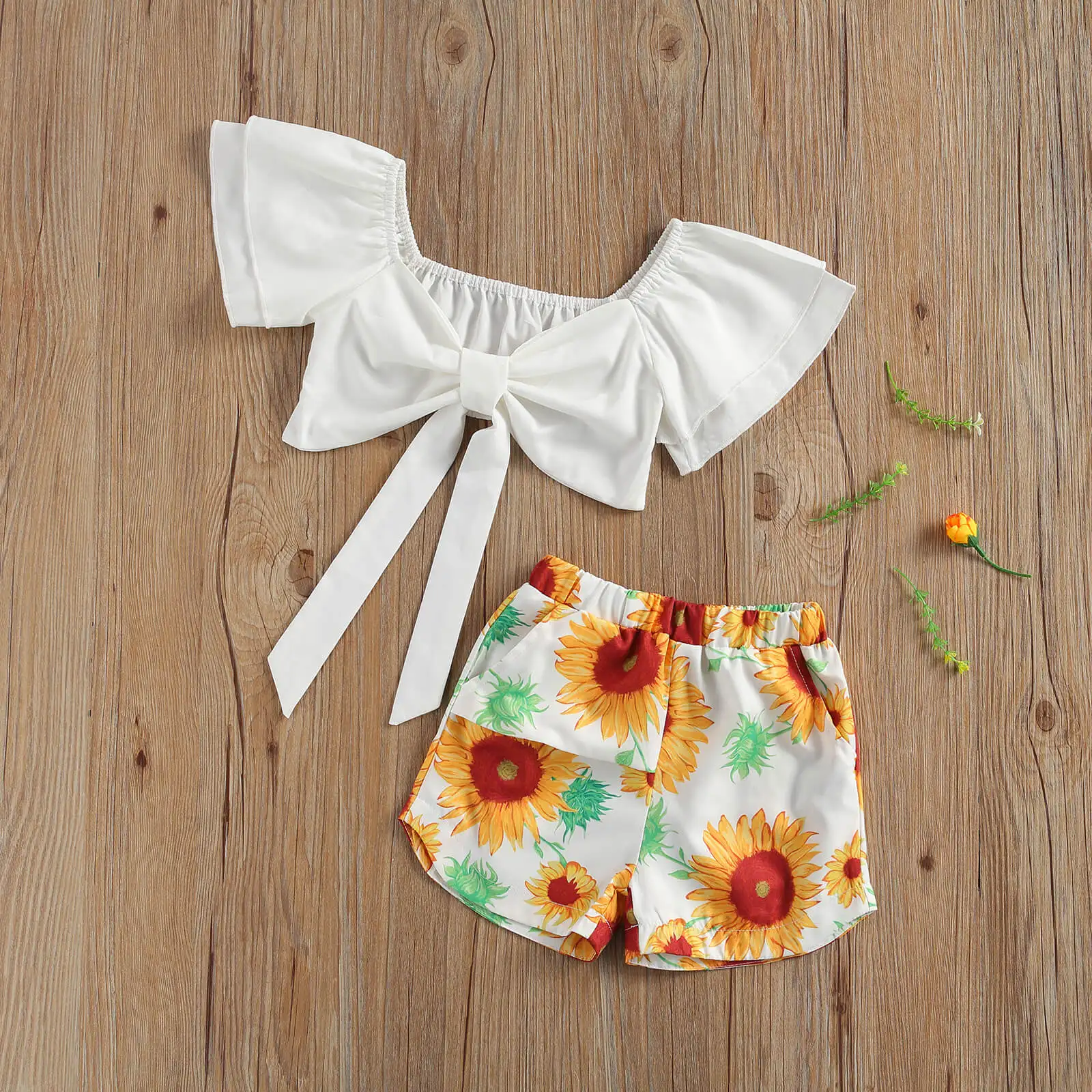 

Girl's Clothing Set, Bowknot Cropped Tops and Sunflower Print Shorts Two-piece Suit for Birthday Party Vacation
