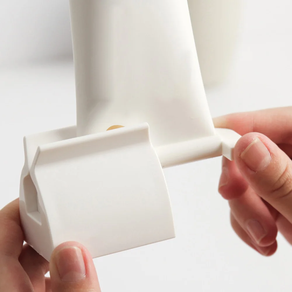 

2PCS Toothpaste Squeezer Extruder Toothbrush Holder Toothpaste Extruder for Home Hotel Bathroom (White)