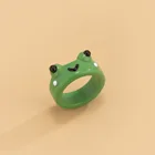 Красочное кольцо-лягушка из глины, забавная индивидуальность, искусственное животное для девочек, модный реквизит для путешествий и косплея, подарочные украшения