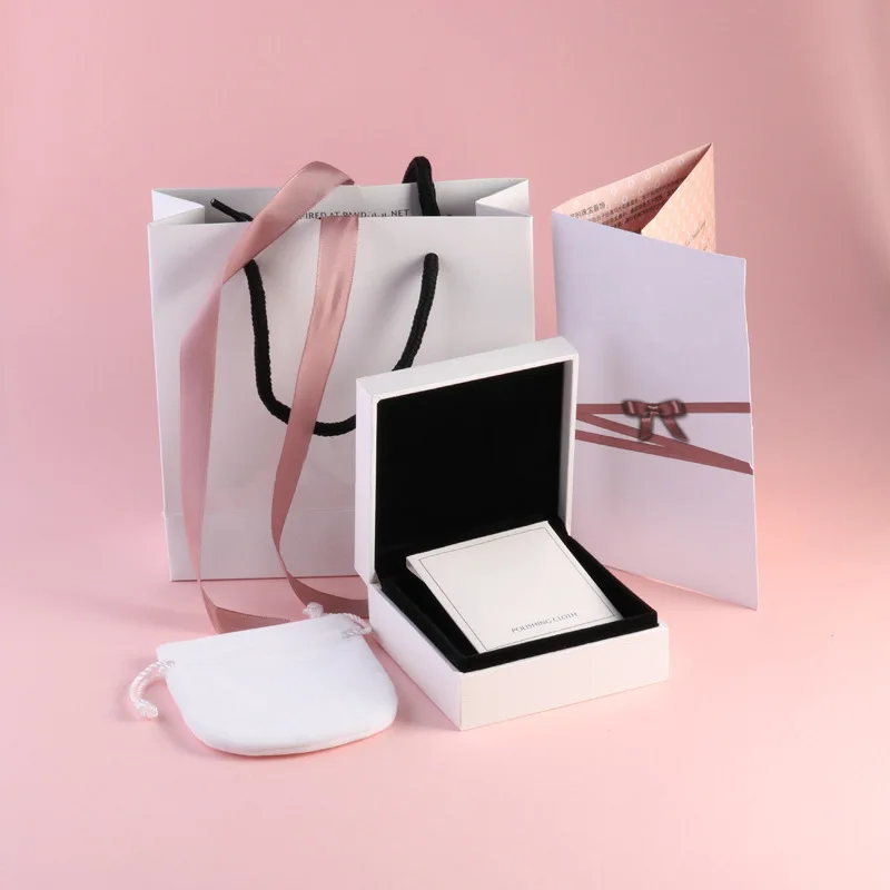 

1:1 Simple and exquisite gift box set is a must for holiday gift giving