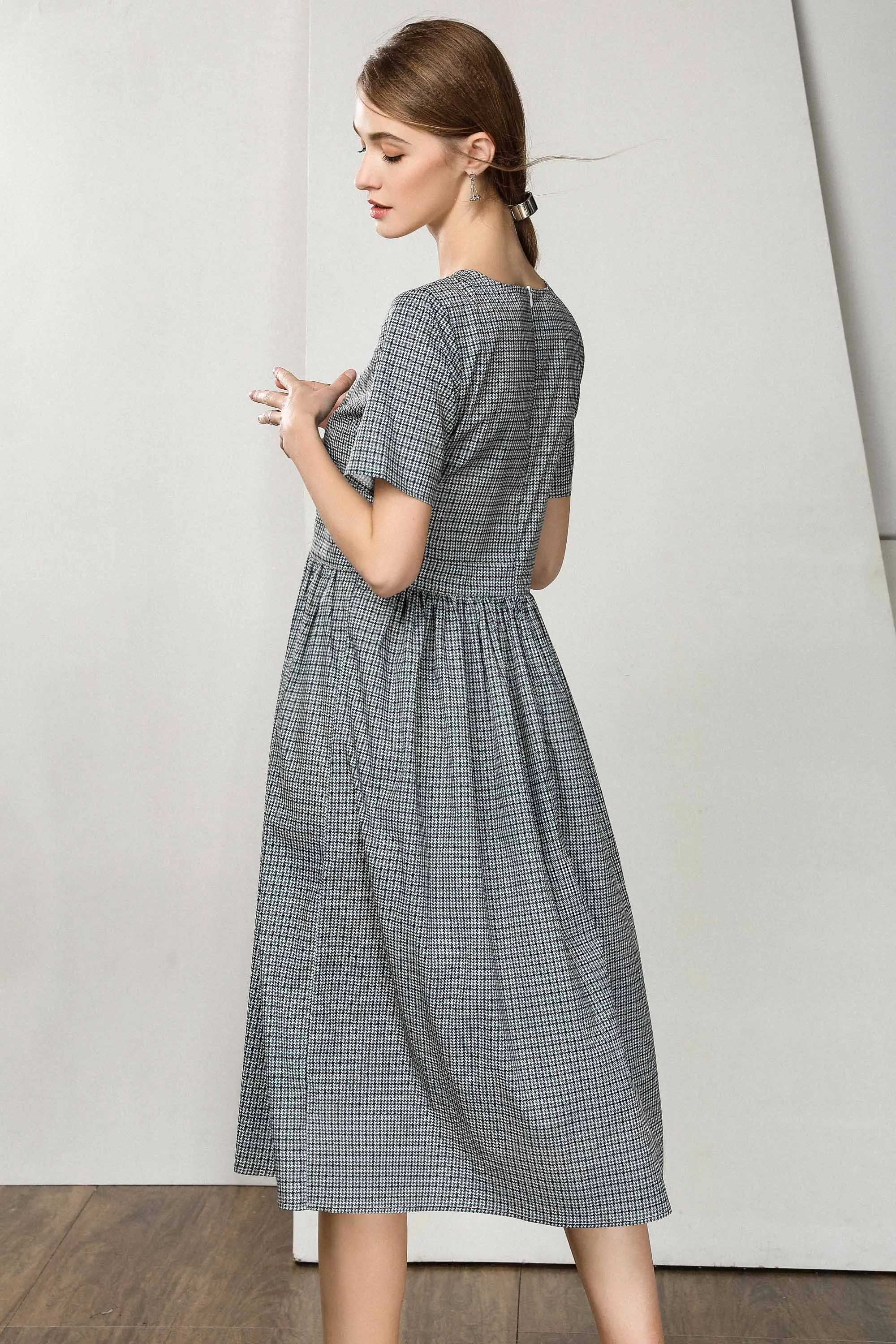 

LA.TENDRE 2020 Women Dress Summer Casual Short Sleeve Swing Hem Sundress Plaid High Waist O- Neck Dress For Women Vestidos