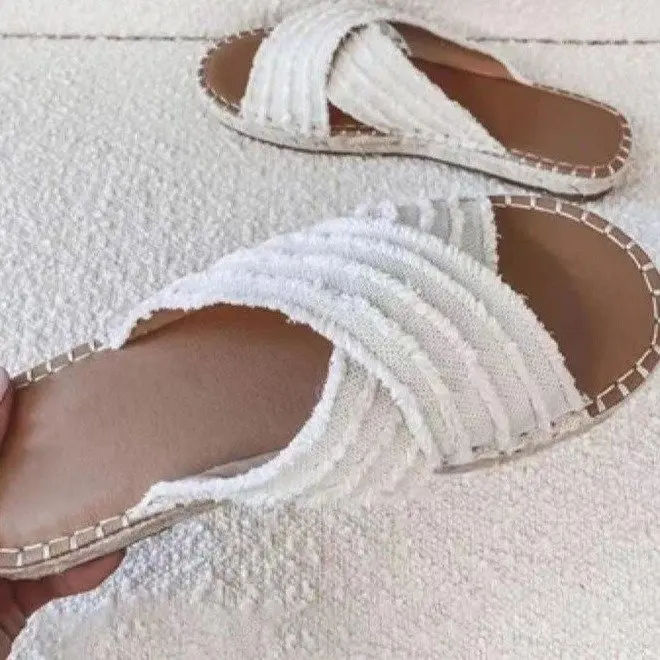 

2021 New Sexy Black Brown Grey Women Slides Slip-On Cross Summer Sandals Thick Soles Zapatillas Mujer Casa Sapatos