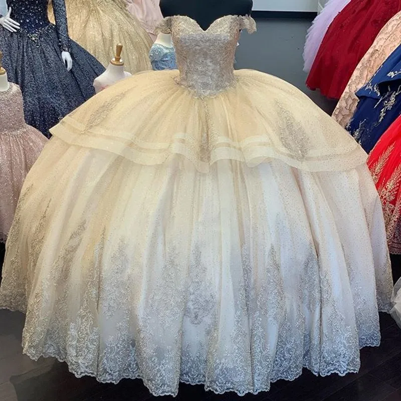 

Скромные шампанское бальное платье Бальные платья с открытыми плечами Аппликации Кружева Сладкие 16 дешевые вечерние платья платье vestido de 15 ...