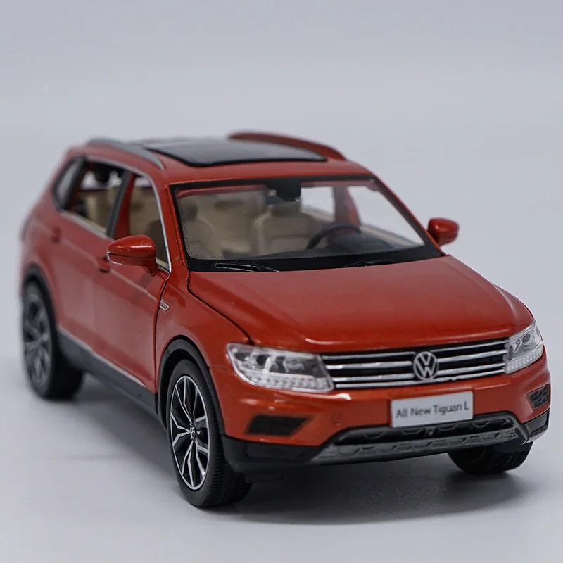 Высокая симуляция 1/32 масштаб Tiguan L легированная модель автомобиля Muaical мигающая