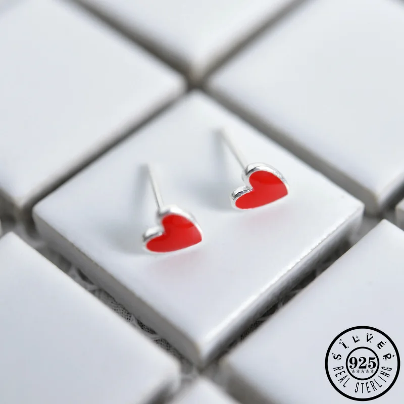 Серьги гвоздики женские из серебра 925 пробы в форме красного