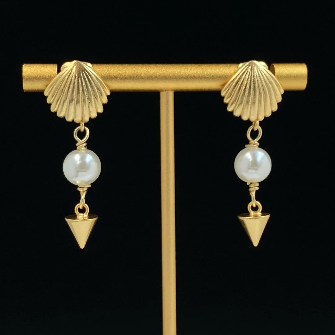 

dangle earring. Shell and imitation pearl design ladies jewelry Valentine's day party gift jewelry expensive dangle earring.