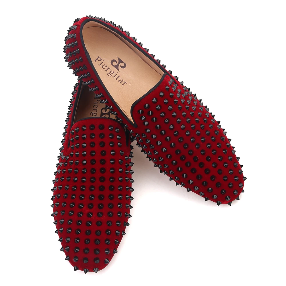 Мужские бархатные туфли Piergitar ручной работы бордового цвета с черными шипами для