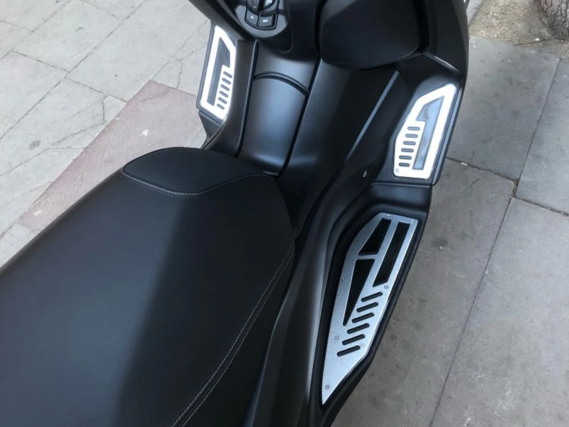 MTKRACING New Motorcycle accessories For Yamaha XMAX 300 X-MAX 250 300 Foot Pegs Footrest Step Pedal Foot plate
