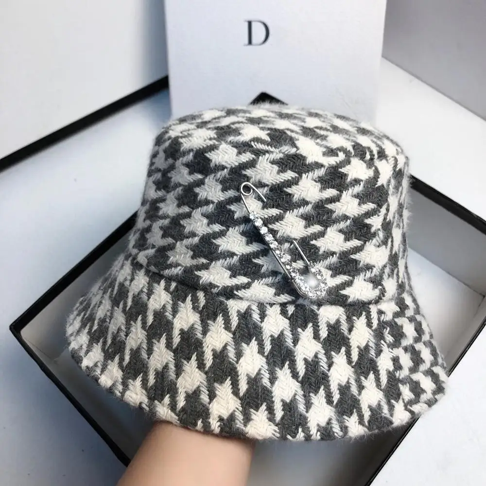 New Designer Fibula Autumn Winter Women Houndstooth Bucket Hats Fashion Hat Ladies Plaid Elegant Big Brim Caps Letter Wholesale