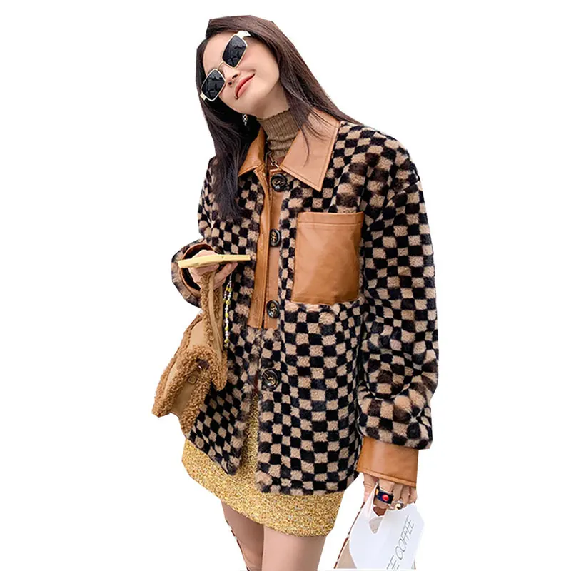 

New Fashion Faux Fur Jacket Women's Coffee Color Plaid Short Plush Coat Fall/Winter 2021 Loose Thick Warm Female Outwear Parka