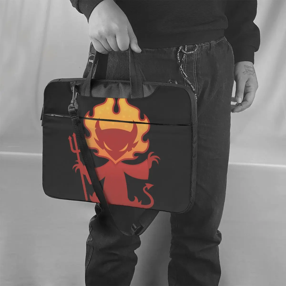 

Fire Flame Laptop Bag Case Fashion Travel Computer Bag Clutch Waterproof Laptop Pouch