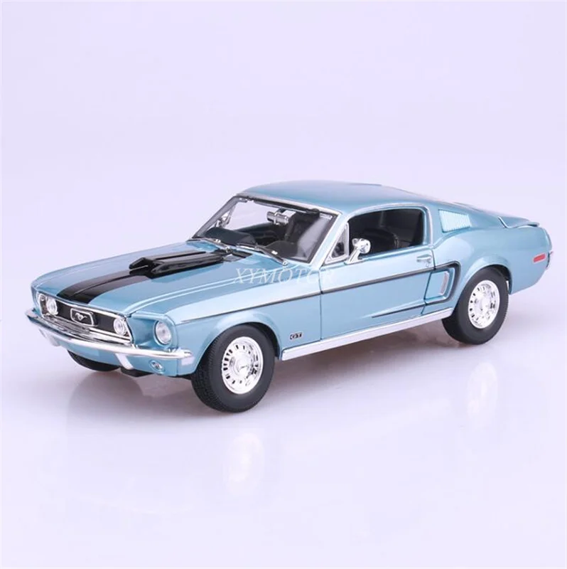 

Maisto 1/18 для Ford Mustang GT 1968, литые модели автомобилей, игрушки, подарки, синий/белый