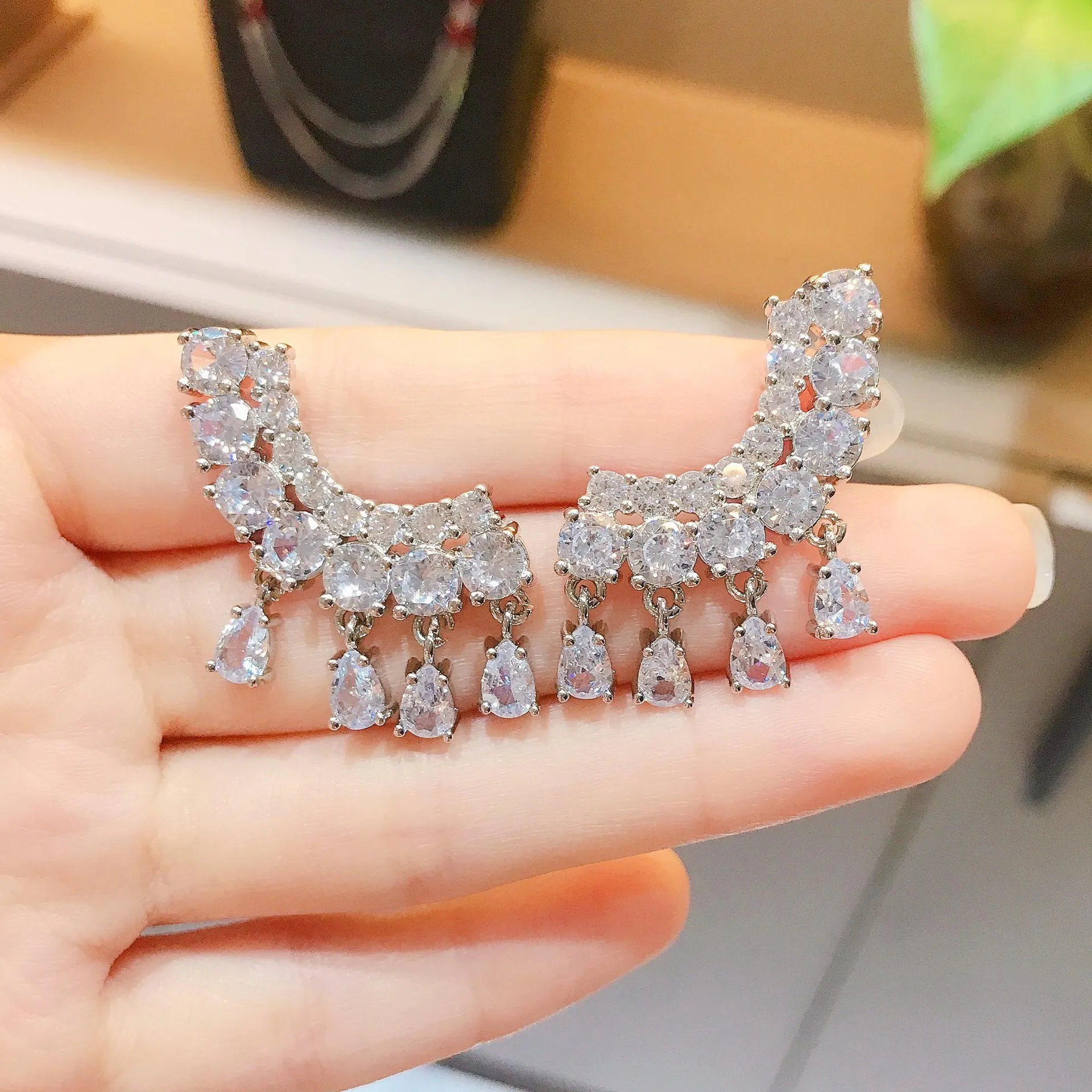 

Internet celebrity Lab Diamond Stud Earring 100% Real 925 sterling silver Promise Wedding Earrings for Women Bridal Jewelry