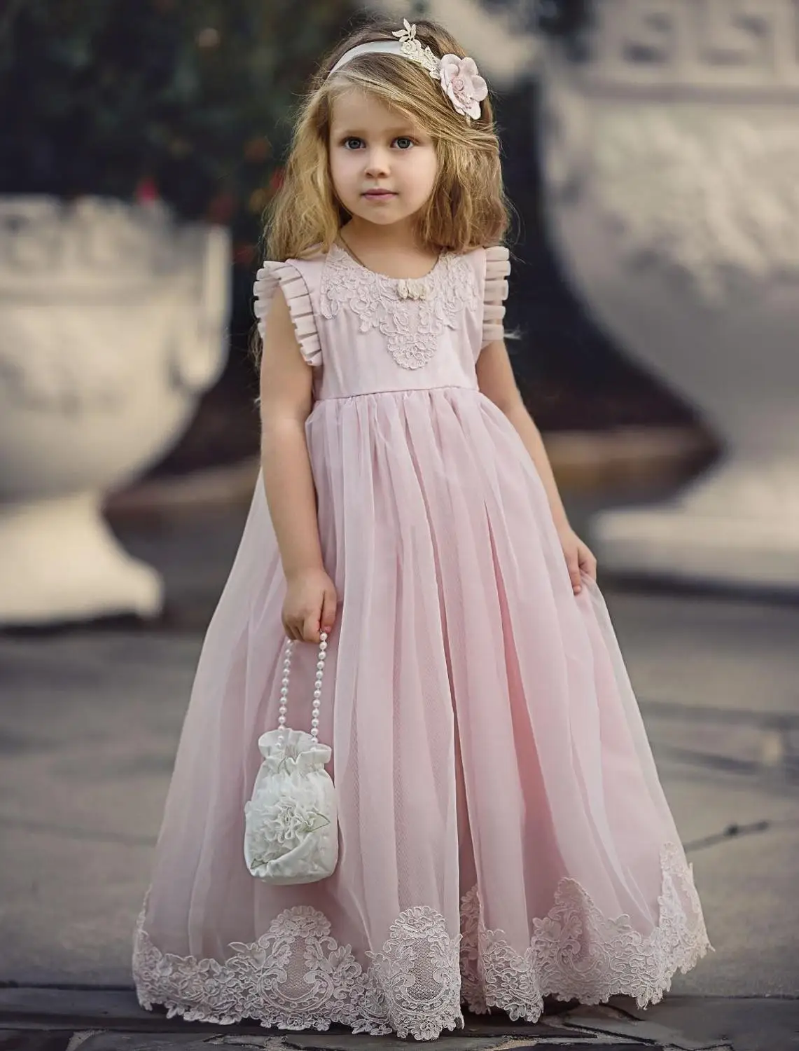 

Lovely Flower Girl Dresses Special Occasion for Girls Kids Pageant Gowns A-Line Lace Appliqued First Communion Dress