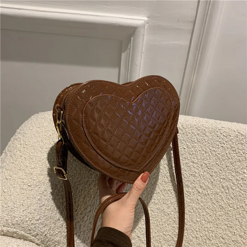 

Women's Sweet Diamond Plaid Heart-shaped Round Handbag High-quality PU Leather Messenger Bag Women's High-end Sense ShoulderBag