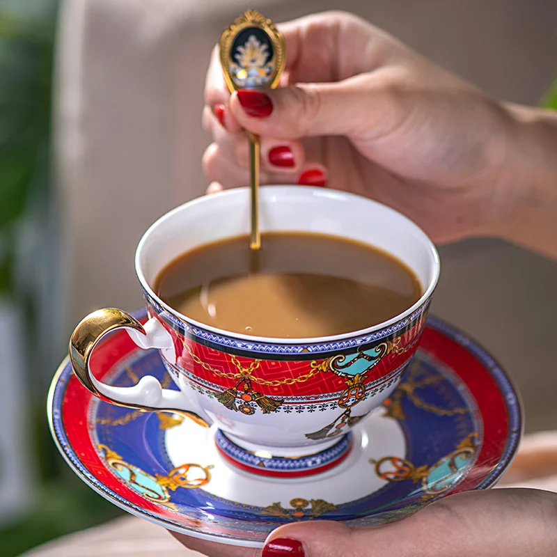 Европейский роскошный набор чашек для чая из костяного фарфора кофейная чашка