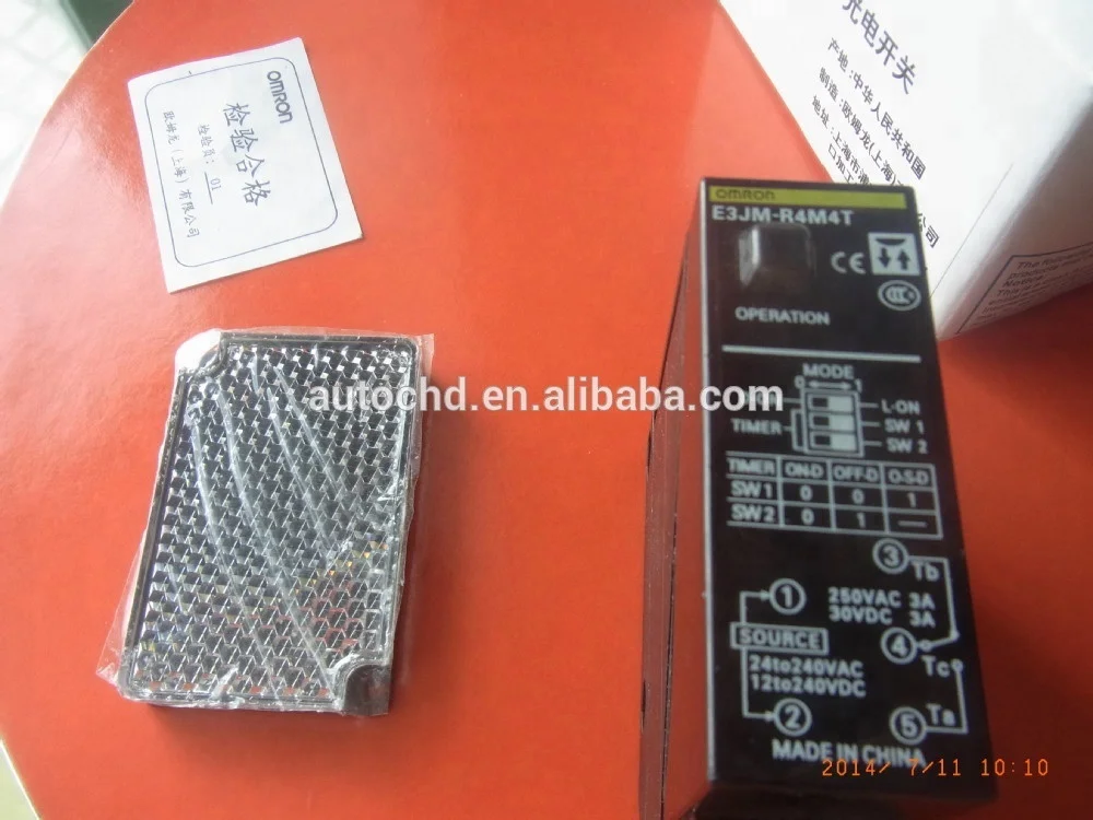 

E3JM-R4M4T Power Supply Photoelectric Sensor omron E3JM