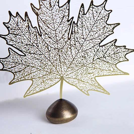 

Creative Retro Golden Hollow Sycamore Leaves Design Metal Bookmark for Books School Students Vintage Bookmarks Beautiful Gifts