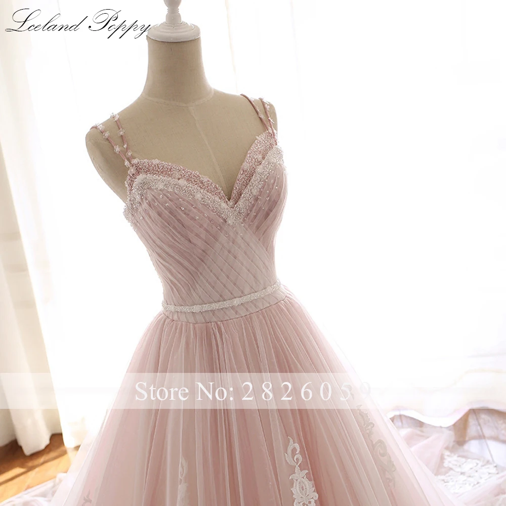 Роскошные женские свадебные платья трапециевидной формы на тонких бретельках с