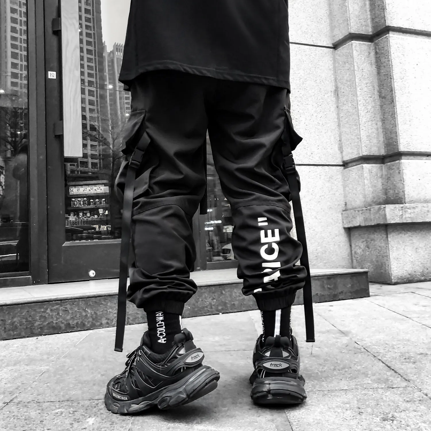 

2020 Men Streetwear Hip Hop Black Cargo Pants Pockets Harajuku Harem Pants Swag Ribbon Joggers Pants HipHop Sweatpants Trousers