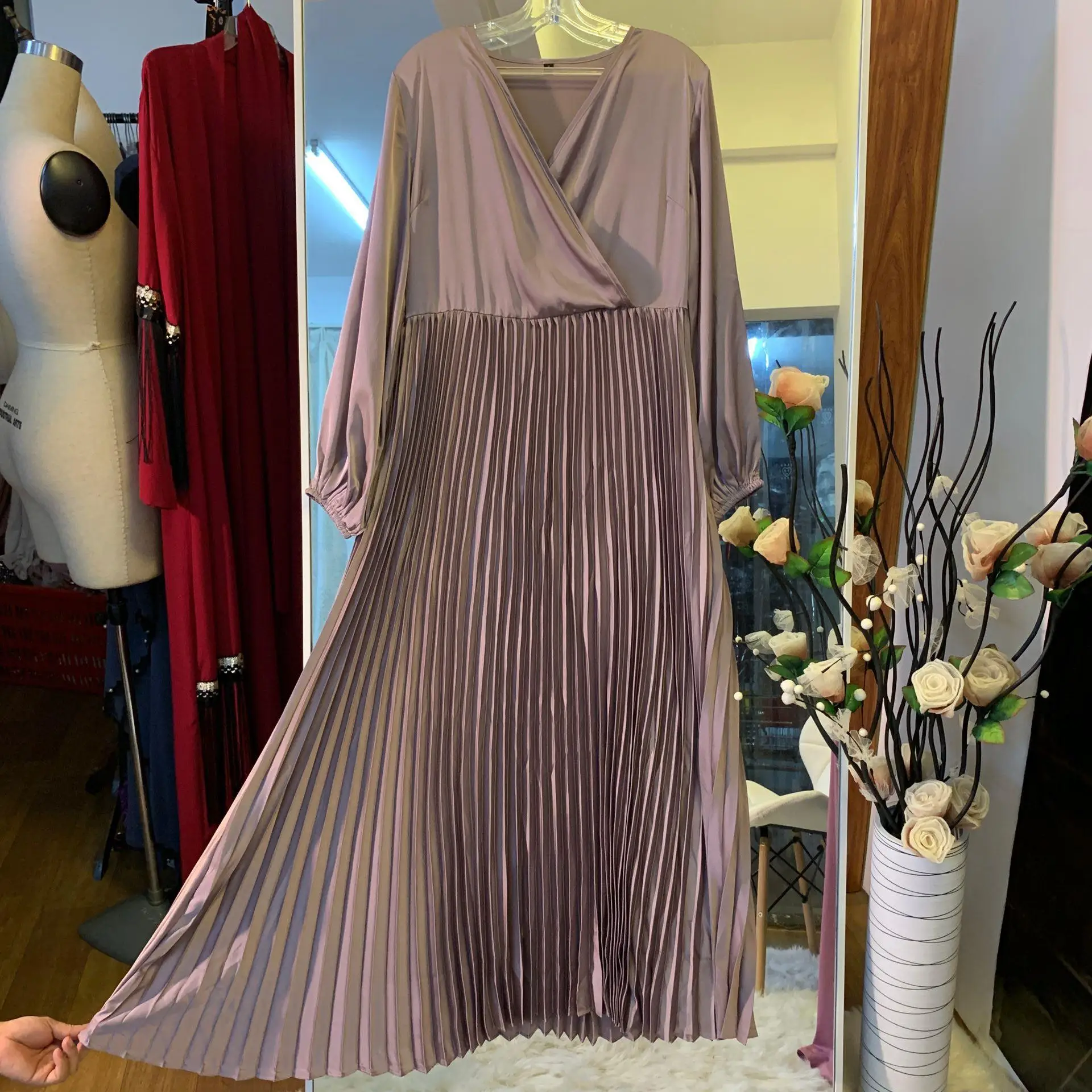 

Eid Mubarak Pleated Abaya Silk Satin Muslim Hijab Maxi Dress Kaftan Caftan Islam Clothing Dresses Women Robe Musulman Vestidos