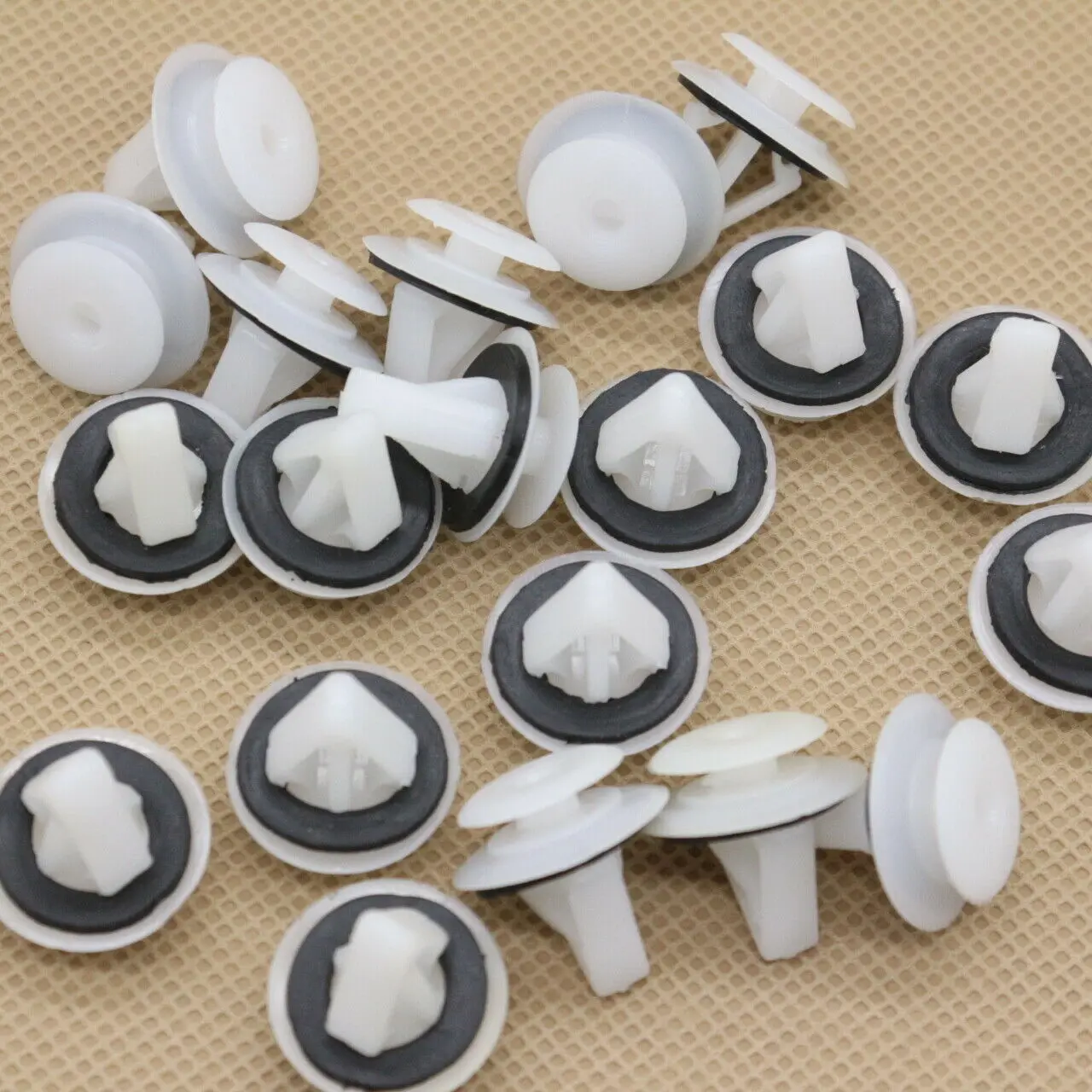 

20pcs Rocker Panel Retainer Fastener Screws Clips with Sealer for Mazda 6 CX-3 CX-9 TD12-51-SJ3A